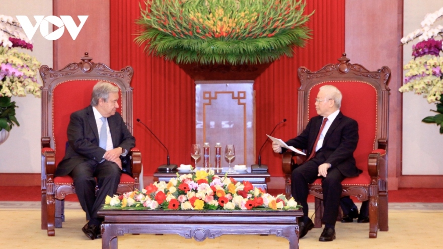 Party leader Trong welcomes UN leader Guterres in Hanoi